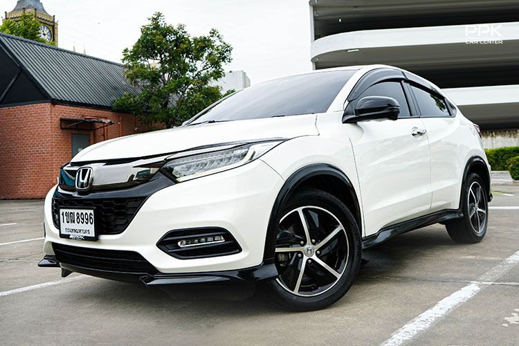 รถ Honda HR-V 1.8 RS สี ขาว