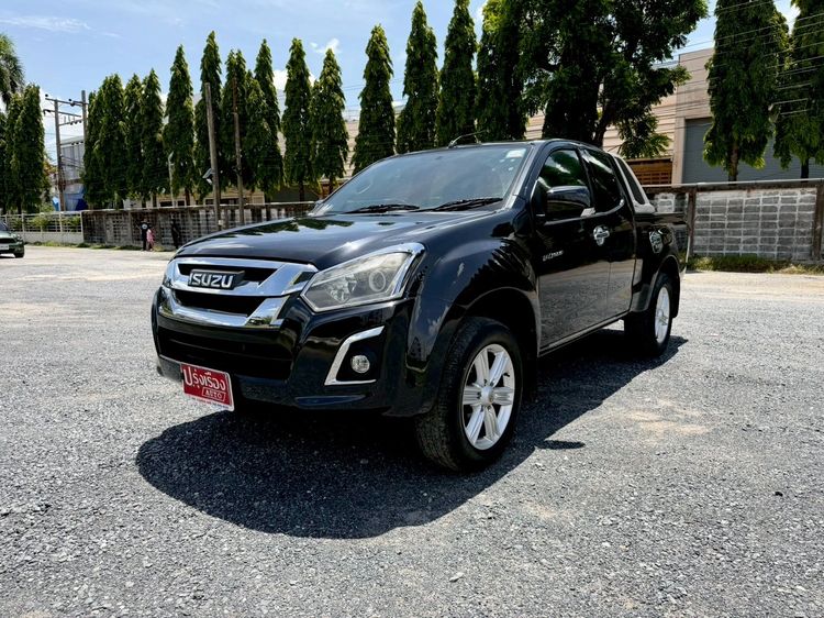 รถ Isuzu D-MAX 3.0 V-Cross Z 4WD สี ดำ