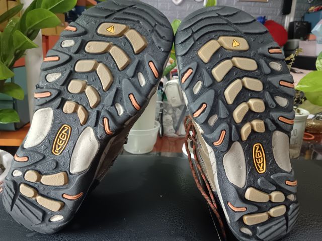 รองเท้าเดินป่ารุ่น KEEN Women's Koven Mid
 รูปที่ 3