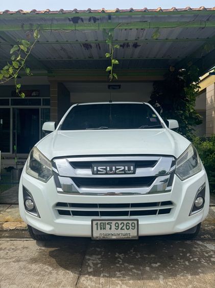 Isuzu 2016 Pickup ดีเซล เกียร์ธรรมดา ขาว