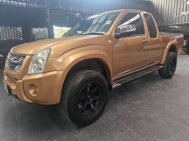 รถ Isuzu D-MAX 2.5 Hi-Lander Super Titanium Smart สี ส้ม