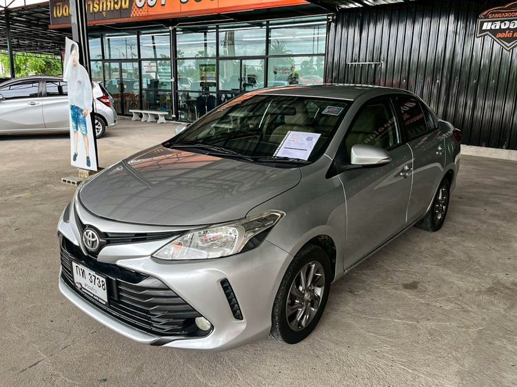 รถ Toyota Vios 1.5 E สี เทา