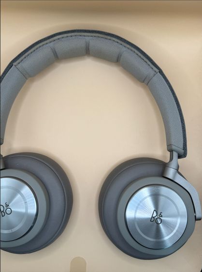 Bang and Olufsen Beoplay H7 หูฟังไร้สาย พร้อมกล่อง อุปกรณ์ครบ สภาพดี รูปที่ 3