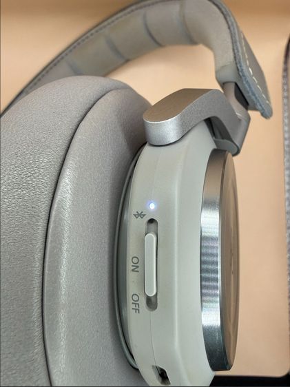 Bang and Olufsen Beoplay H7 หูฟังไร้สาย พร้อมกล่อง อุปกรณ์ครบ สภาพดี รูปที่ 9