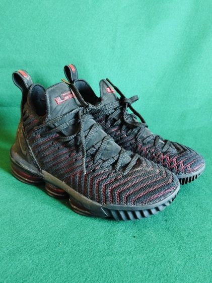 ขายรองเท้าหุ้มข้อ Nike รุ่น leBron 16 fresh bred black red man แท้ ผลิตในจีน size 7 เบอร์ 41 สีดำปนแดงสภาพเกือบใหม่ รูปที่ 3