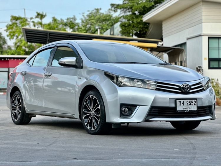 Toyota Corolla 2014 1.6 Sedan เบนซิน LPG เกียร์อัตโนมัติ บรอนซ์เงิน รูปที่ 2