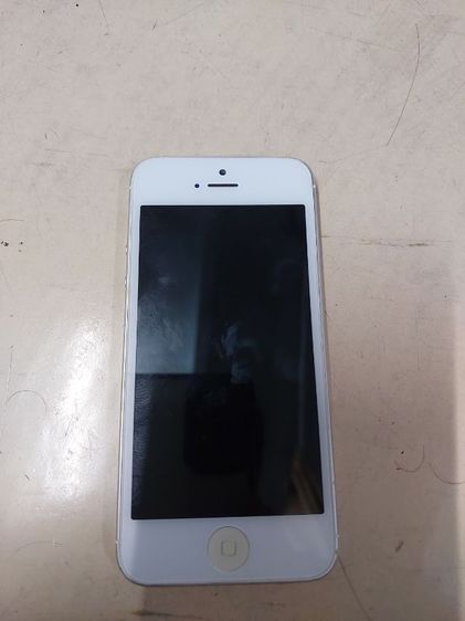 iPhone 5 สภาพพอใช้16 GB