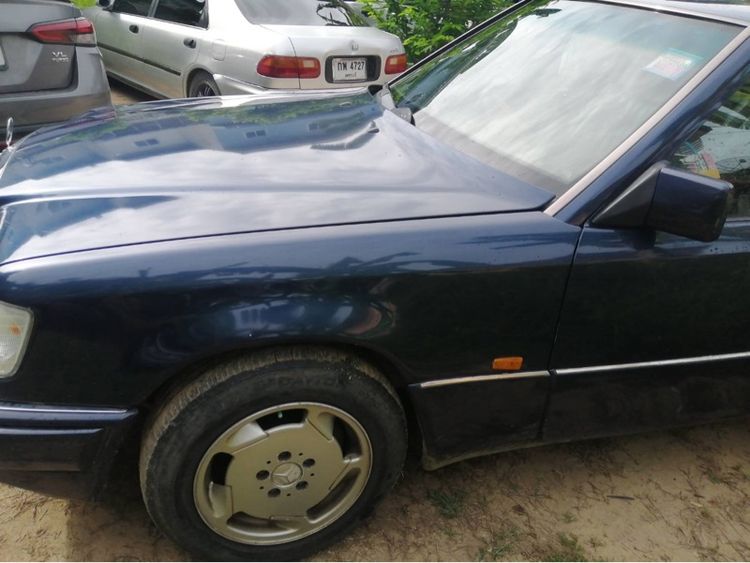 Mercedes-Benz E-Class 1998 E230 Sedan เบนซิน ไม่ติดแก๊ส เกียร์อัตโนมัติ น้ำเงิน รูปที่ 4