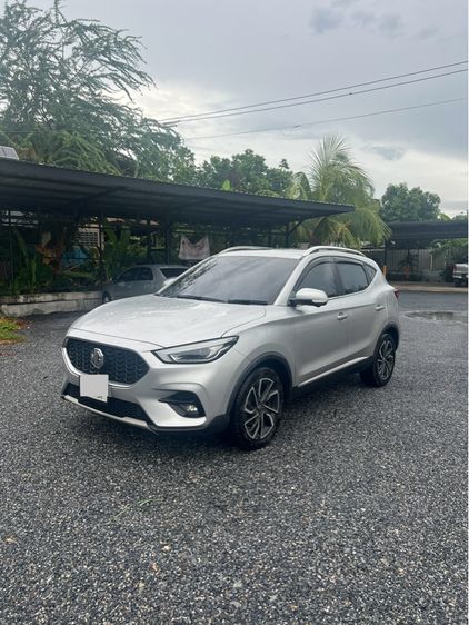 รถ MG ZS 1.5X+ Sunroof สี บรอนซ์เงิน