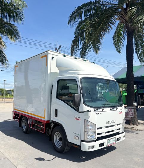 รถเข้าใหม่ ไมล์หลักหมื่น รถสวยมาก รถ ISUZU NLR 130 แรง ปี 2560    รถห้างแท้  (4 ล้อไม่ติดเวลา) มือเดียว สวยมาก รูปที่ 2