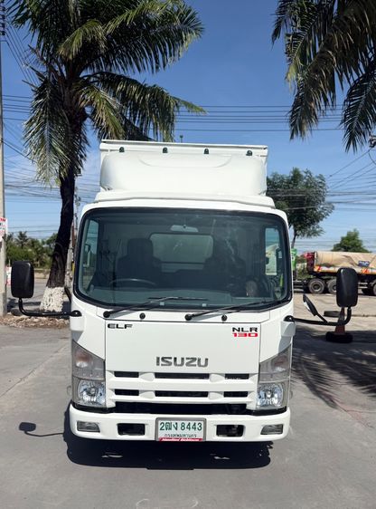 รถเข้าใหม่ ไมล์หลักหมื่น รถสวยมาก รถ ISUZU NLR 130 แรง ปี 2560    รถห้างแท้  (4 ล้อไม่ติดเวลา) มือเดียว สวยมาก รูปที่ 3