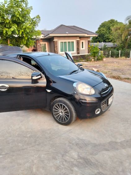 รถ Nissan March 1.2 VL สี ดำ