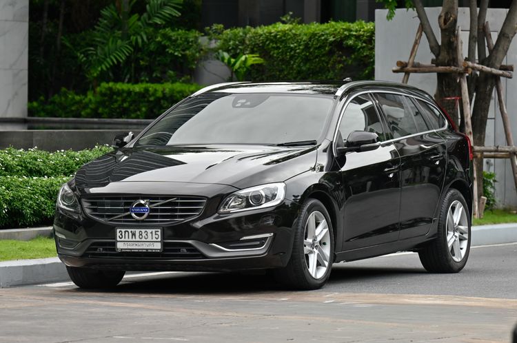 รถ Volvo V60 1.6 Drive สี ดำ