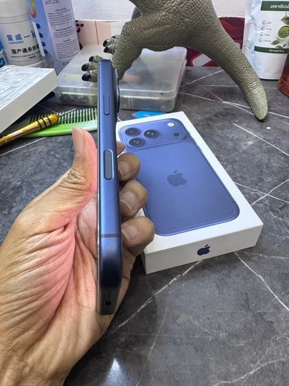 ขาย iPhone 17pro 256g ครบกล่อง สุขภาพแบต 97 หมดประกัน 6-11-69 ไม่มีตำหนิ ใช้งานปกติ นัดรับ กทม  35900 บาท Tel 0944561654  รูปที่ 15