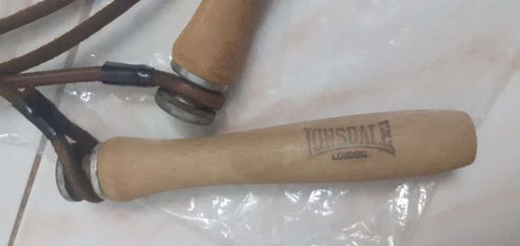 เชือกกระโดด หนังแท้ Lonsdale