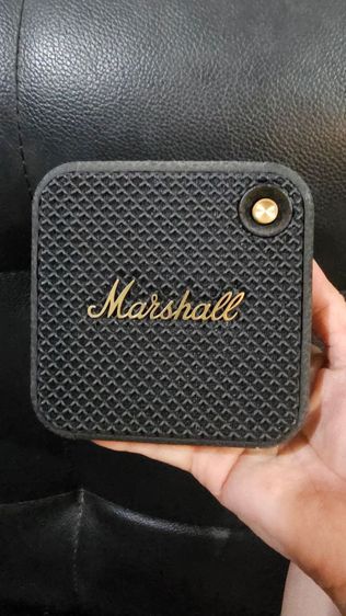 ลำโพง Marshall ขนาดพกพา เบสแน่น เสียงทุ้ม กันน้ำ ทนทาน ดีไซน์สวย น้ำหนักเบา สามารถแขวนหรือสะพายได้ พกติดตัวไปได้ทุกที่