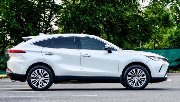 Toyota Harrier 2024 2.5 Hybrid Premium Utility-car ไฮบริด ไม่ติดแก๊ส เกียร์อัตโนมัติ ขาว รูปที่ 4