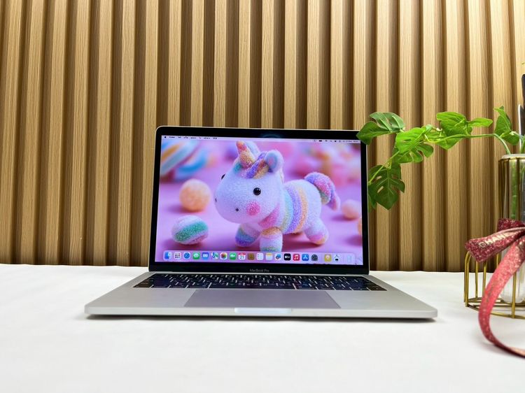 Apple Macbook Pro 13 Inch แมค โอเอส 8 กิกะไบต์ อื่นๆ ไม่ใช่ MacBook Pro 13-inch 2018 Four Thunderbolt 3 Ports Ram8GB SSD512GB Sliver