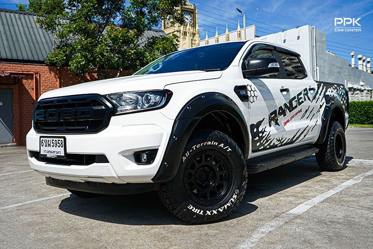 รถ Ford Ranger 2.2 Hi-Rider XLT สี ขาว