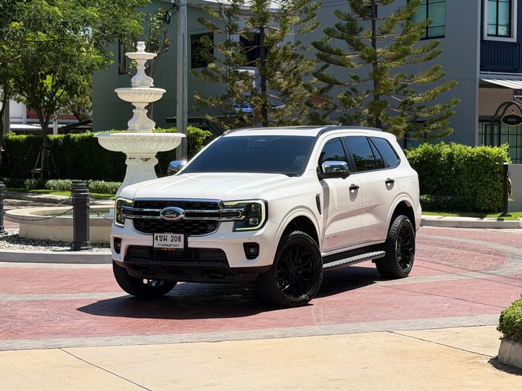 รถ Ford Everest 2.0 Titanium Plus 4WD สี ขาว