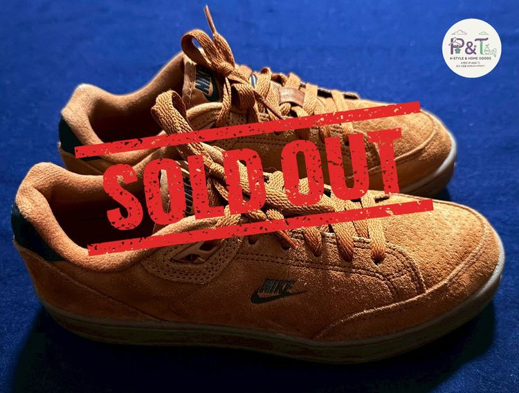 รองเท้าผ้าใบ อื่นๆ UK 7 | EU 40 2/3 | US 8.5 น้ำตาล ขายรองเท้า NIKE จากเกาหลี สภาพใหม่มาก แท้ร้อยเปอร์เซ็นต์