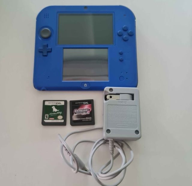 เครื่องเล่นเกมส์ Nintendo 2DS สีน้ำเงิน สวยสภาพดี