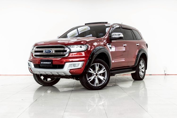 รถ Ford Everest 2.2 Titanium Plus สี แดง