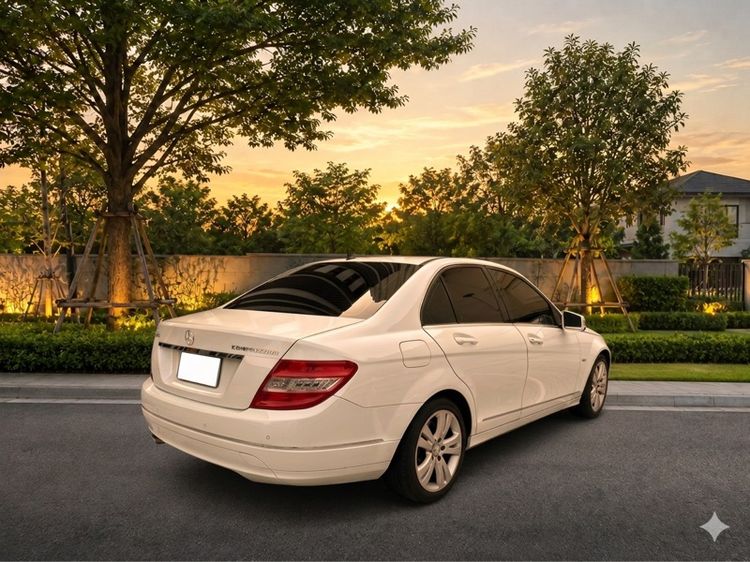 Mercedes-Benz C-Class 2010 C200 Sedan เบนซิน ไม่ติดแก๊ส เกียร์อัตโนมัติ ขาว รูปที่ 4