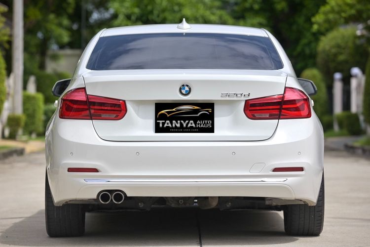 BMW Series 3 2017 320d Sedan ดีเซล ไม่ติดแก๊ส เกียร์อัตโนมัติ ขาว รูปที่ 3