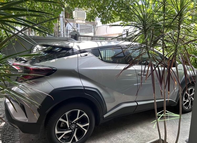 Toyota C-HR 2019 1.8 Hybrid Hi Sedan ไฮบริด เกียร์อัตโนมัติ บรอนซ์เงิน รูปที่ 4