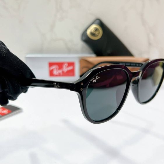 Ray-Ban RB4459D เป็นทรงคลาสสิกที่มีความร่วมสมัย หน้าแว่นมีความมนกึ่งเหลี่ยม แว่นตา รูปที่ 17