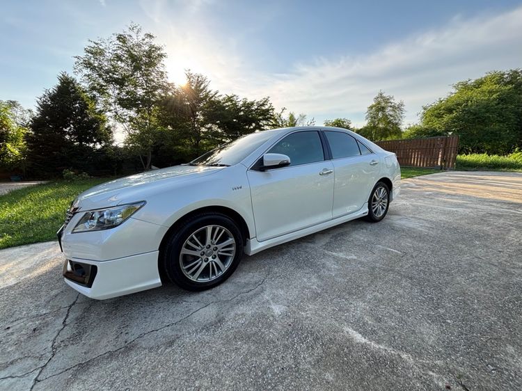 Toyota Camry 2014 2.0 G Extremo Sedan เบนซิน ไม่ติดแก๊ส เกียร์อัตโนมัติ ขาว รูปที่ 2