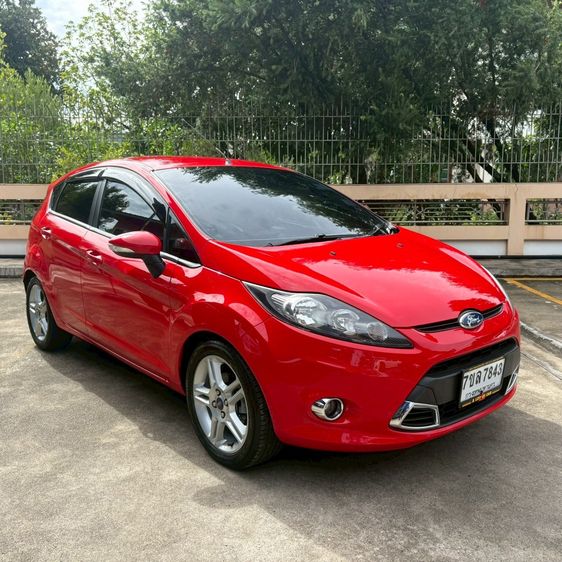 รถ Ford Fiesta 1.5 Sport สี แดง