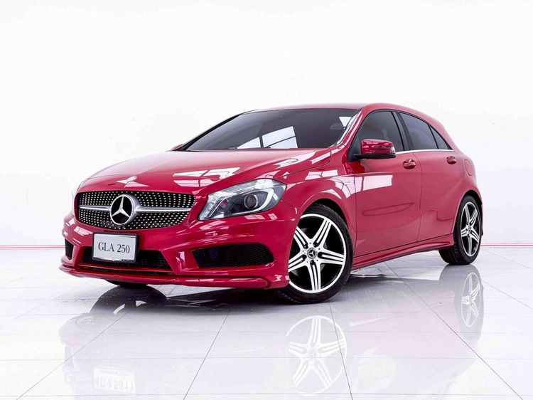 Mercedes-Benz A-Class 2017 A250 Sedan เบนซิน ไม่ติดแก๊ส เกียร์อัตโนมัติ แดง