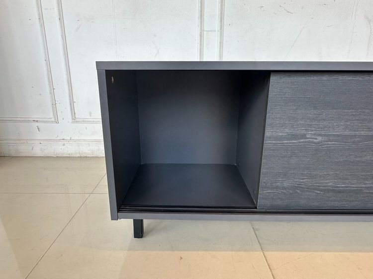 ตู้วางทีวี 2 บานเลื่อน โครงไม้ MDF สีเทา ขาเหล็กสีดำ รูปที่ 9