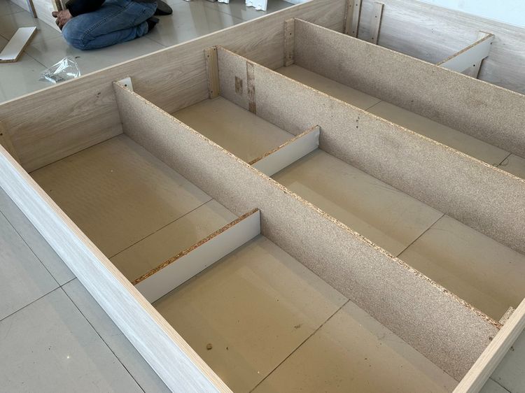 เตียงนอน 5 ฟุต ไม่มีหัวเตียง โครงฐานและคานไม้ MDF สีบีชลายไม้ รูปที่ 14