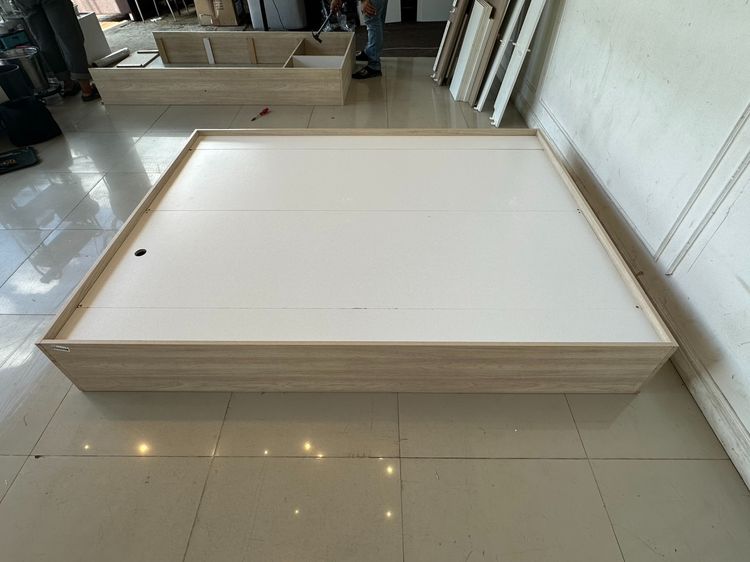 เตียงนอน 5 ฟุต ไม่มีหัวเตียง โครงฐานและคานไม้ MDF สีบีชลายไม้ รูปที่ 5