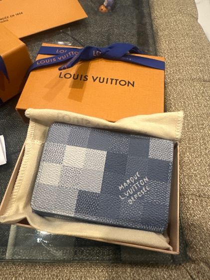 ไม่ระบุ ฟ้า อื่นๆ lv envelope card 