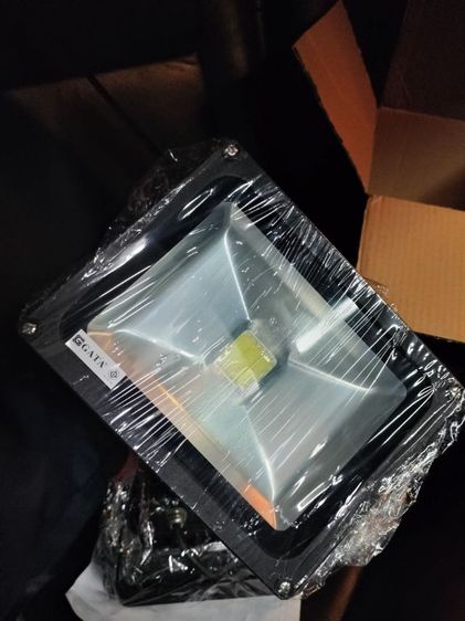 ไฟสปอร์ตไลท์ LED แสงสีขาว(ทั้งคู่)