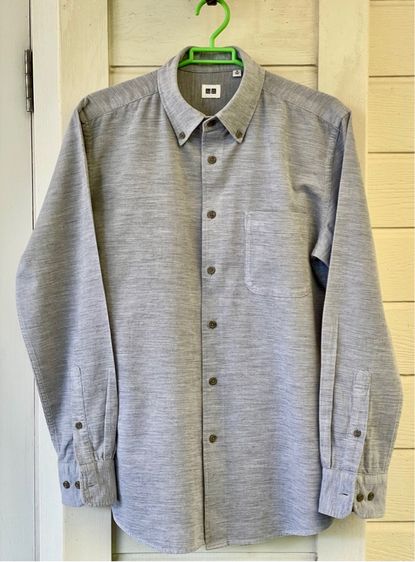 เสื้อเชิ้ตแขนยาว แบรนด์ Uniqlo (M) มือสอง