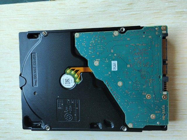 ฮาร์ดดิสก์ ขนาด 3.5 นิ้ว ความจุ 2 TB 4 TB 6 TB 8 TB รูปที่ 11