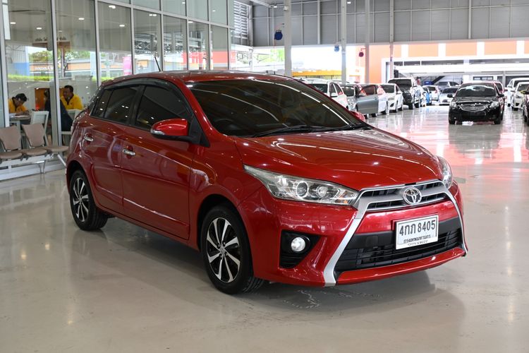 Toyota Yaris 2015 1.2 G Sedan เบนซิน ไม่ติดแก๊ส เกียร์อัตโนมัติ แดง รูปที่ 3