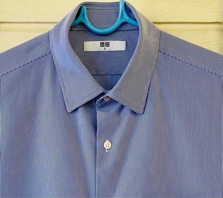 เสื้อเชิ้ตแขนสั้น แบรนด์ Uniqlo (S) มือสอง รูปที่ 3