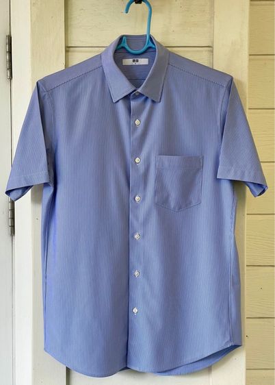 เสื้อเชิ้ตแขนสั้น แบรนด์ Uniqlo (S) มือสอง