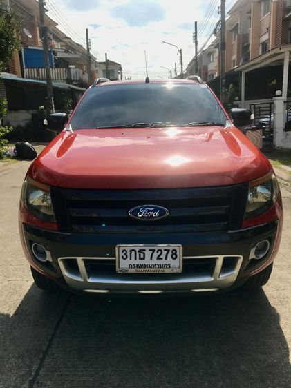 รถ Ford Ranger 3.2 Wildtrak 4WD สี ส้ม