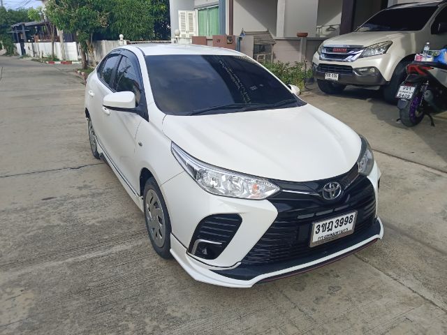 Toyota Yaris ATIV 2022 1.2 Entry Sedan เบนซิน ไม่ติดแก๊ส เกียร์อัตโนมัติ ขาว รูปที่ 2