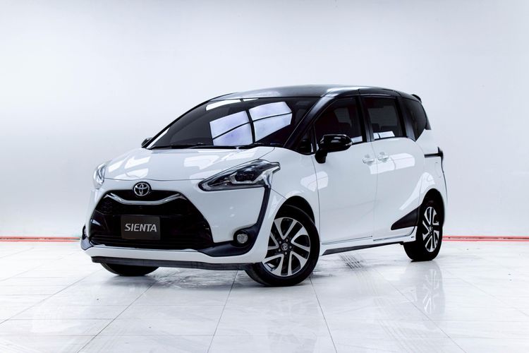 รถ Toyota Sienta 1.5 V สี ขาว