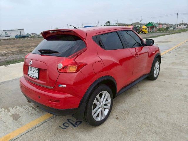 Nissan Juke 2014 1.6 V Sedan เบนซิน เกียร์อัตโนมัติ แดง รูปที่ 3