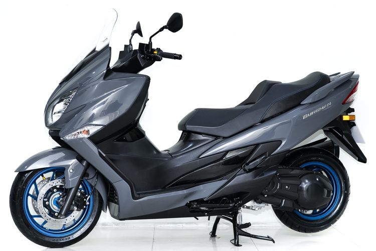 SUZUKI BURGMAN 400 สีเทาลัมโบ ปี2024 วิ่งน้อย 1,600km ไมล์แท้ มือเดียว สภาพป้ายแดง ไร้ริ้วรอย รูปที่ 13