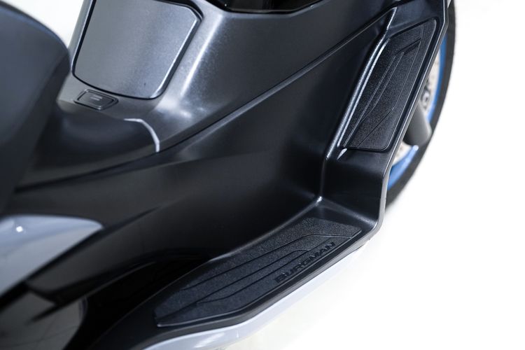 SUZUKI BURGMAN 400 สีเทาลัมโบ ปี2024 วิ่งน้อย 1,600km ไมล์แท้ มือเดียว สภาพป้ายแดง ไร้ริ้วรอย รูปที่ 9